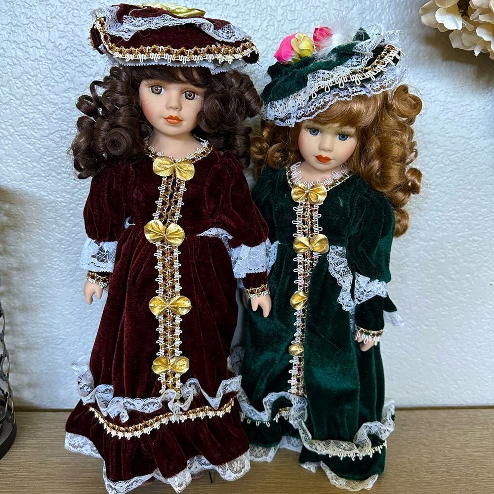 Vintage Collector Dolls Set Velvet Dress